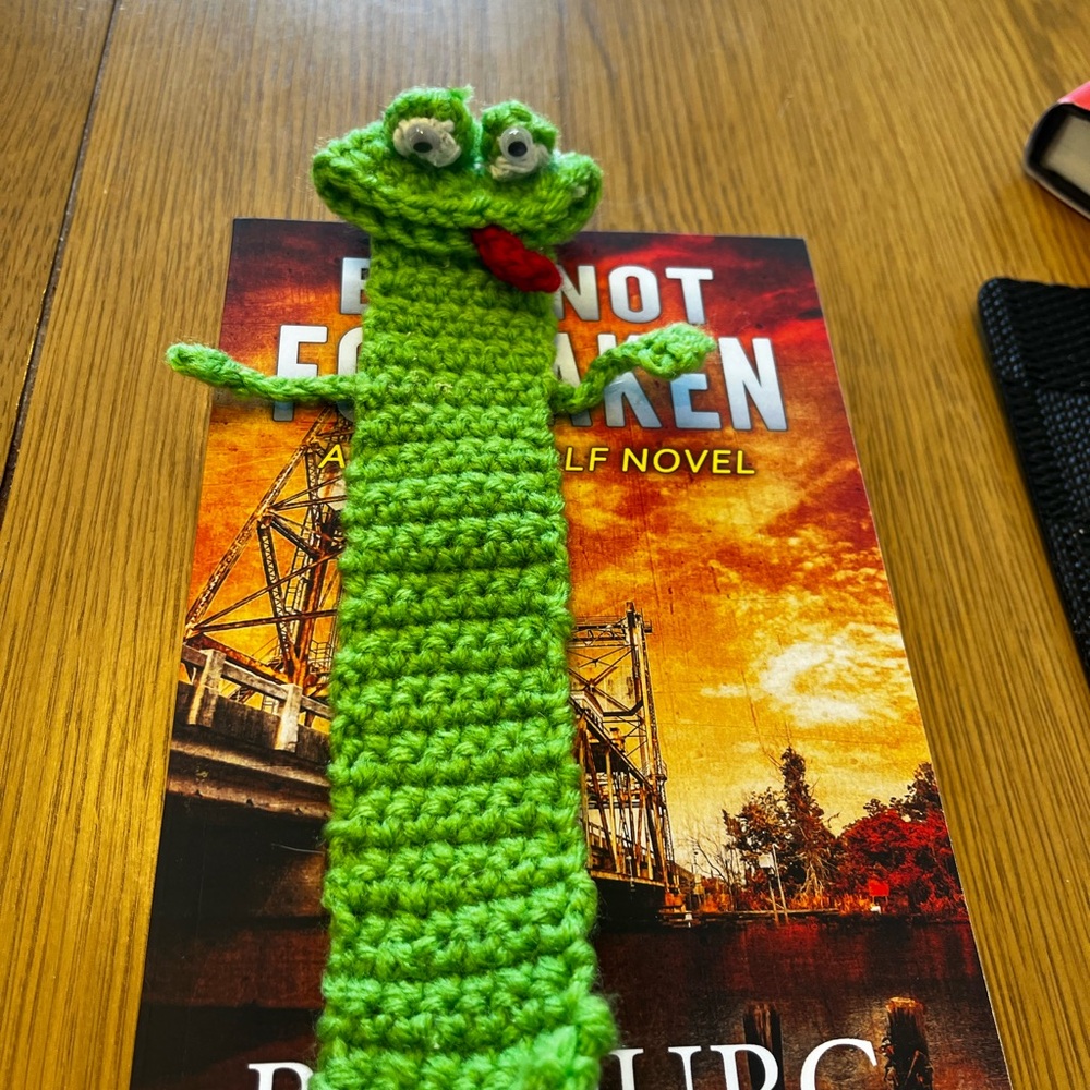 Charming Green Crochet frog Bookmark